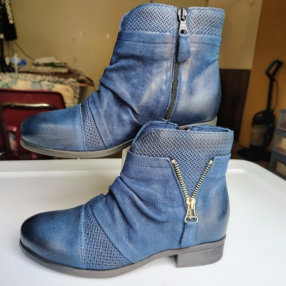 Miz Mooz Leather Sunny Ankle Boots blue Women's, Zipper, Western,sz EU37, 6.5-7. - Picture 1 of 17